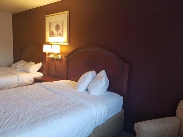 Red Apple Inn Wayne Экстерьер фото